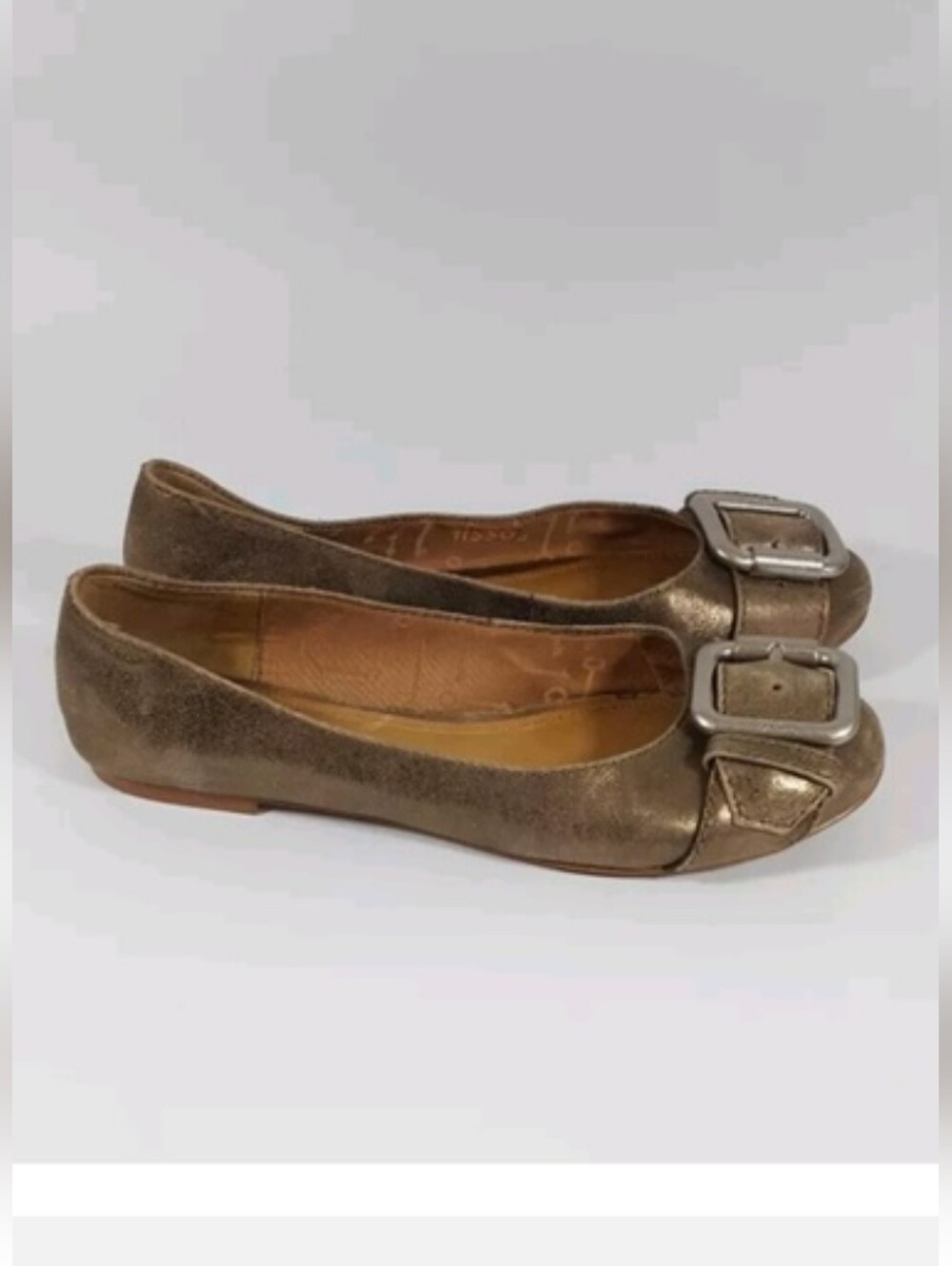 VGUC- Fossil 'Maddox' Buckle Accent Distressed Leather Ballet Flat